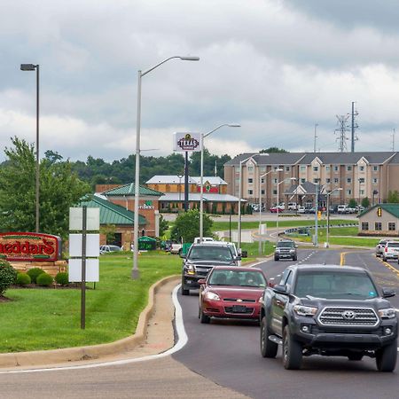 Hawthorn Suites By Wyndham Wheeling At The Highlands Triadelphia Exteriér fotografie