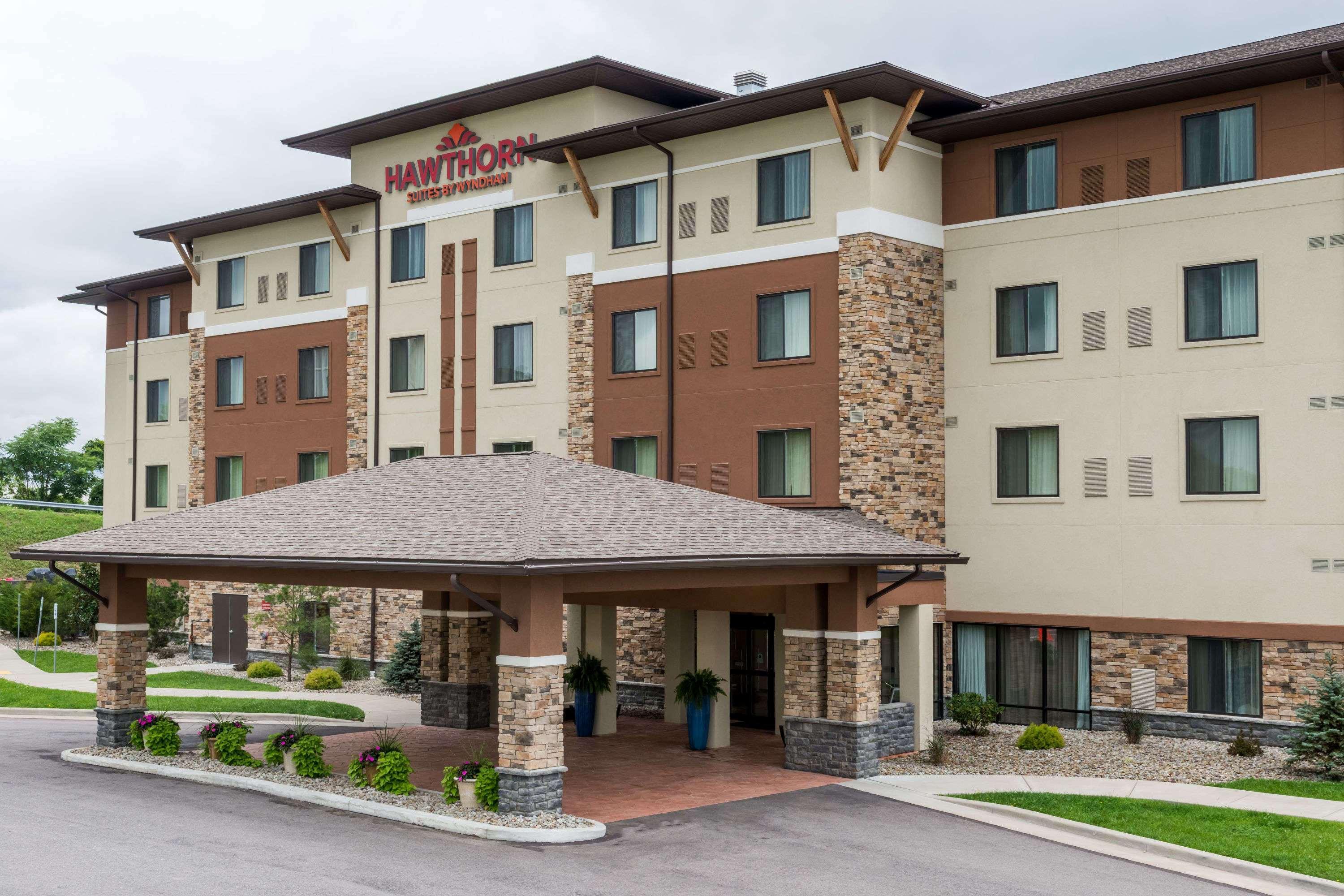 Hawthorn Suites By Wyndham Wheeling At The Highlands Triadelphia Exteriér fotografie