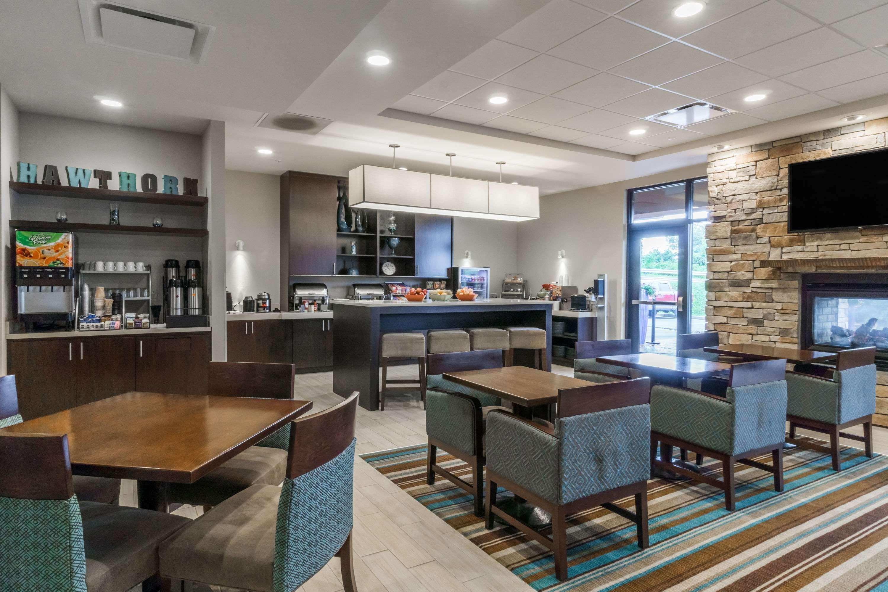 Hawthorn Suites By Wyndham Wheeling At The Highlands Triadelphia Exteriér fotografie