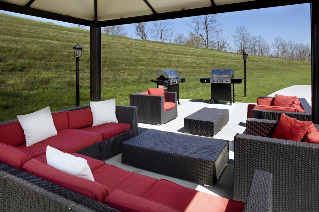 Hawthorn Suites By Wyndham Wheeling At The Highlands Triadelphia Exteriér fotografie