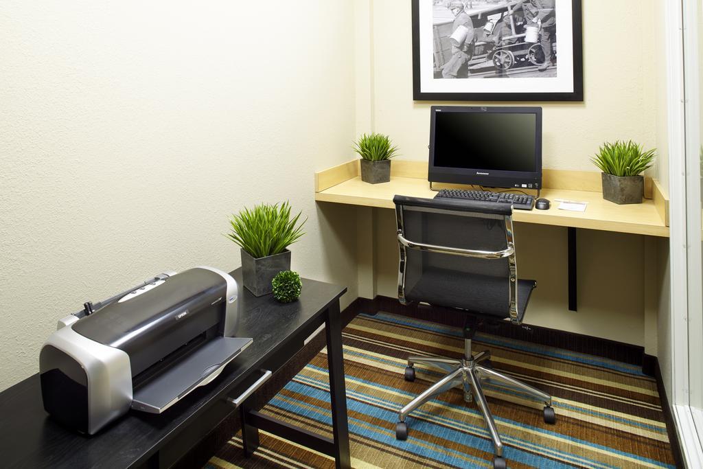 Hawthorn Suites By Wyndham Wheeling At The Highlands Triadelphia Exteriér fotografie
