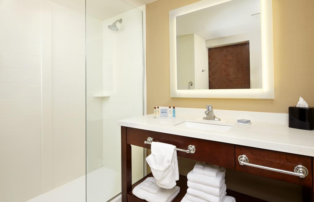 Hawthorn Suites By Wyndham Wheeling At The Highlands Triadelphia Exteriér fotografie